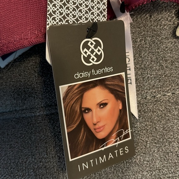 Daisy Fuentes Longline Lace Bra Size 34B - Picture 2 of 8